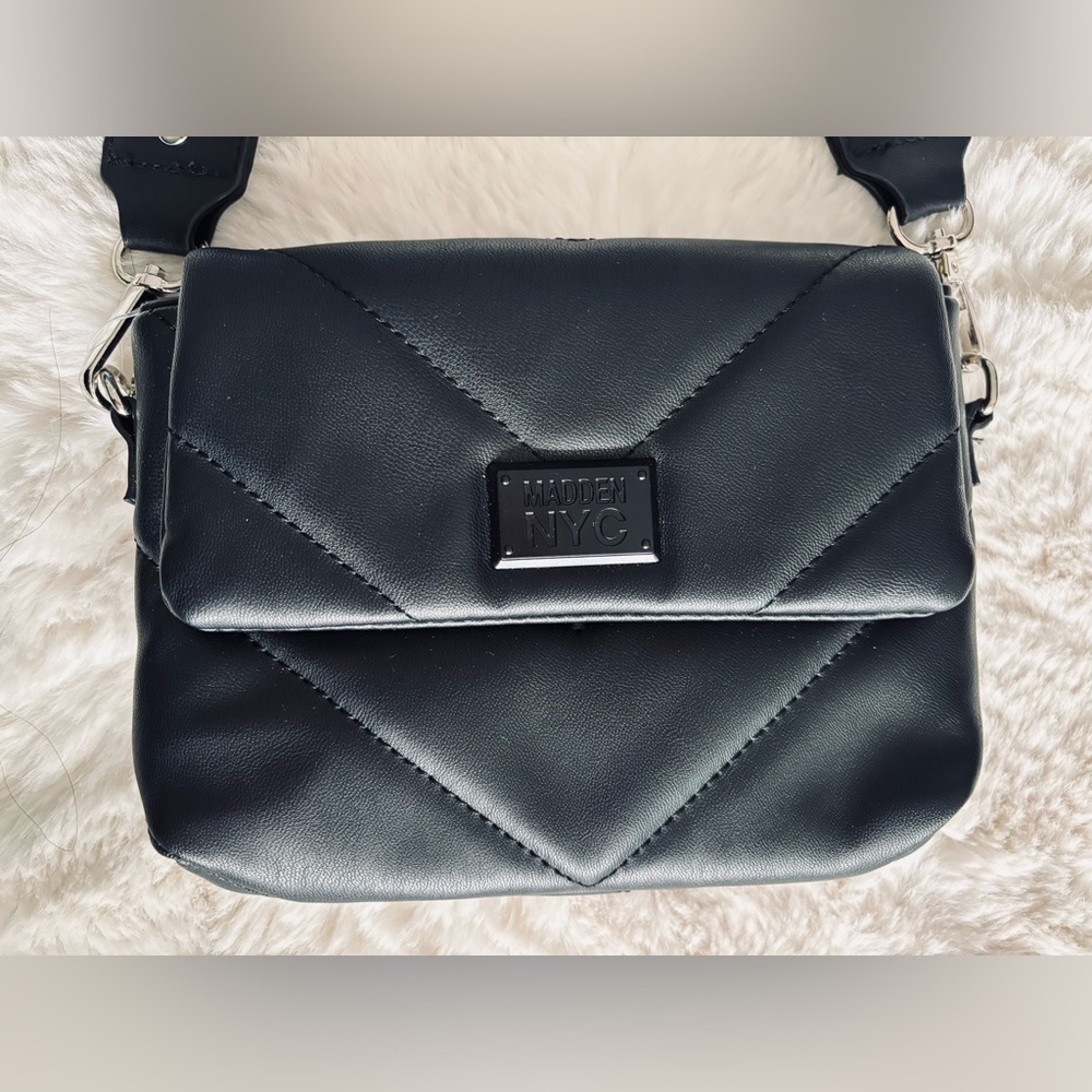 Steve Madden Black Quilted Crossbody Bag with Coin Pouch - Picture 2 of 6
